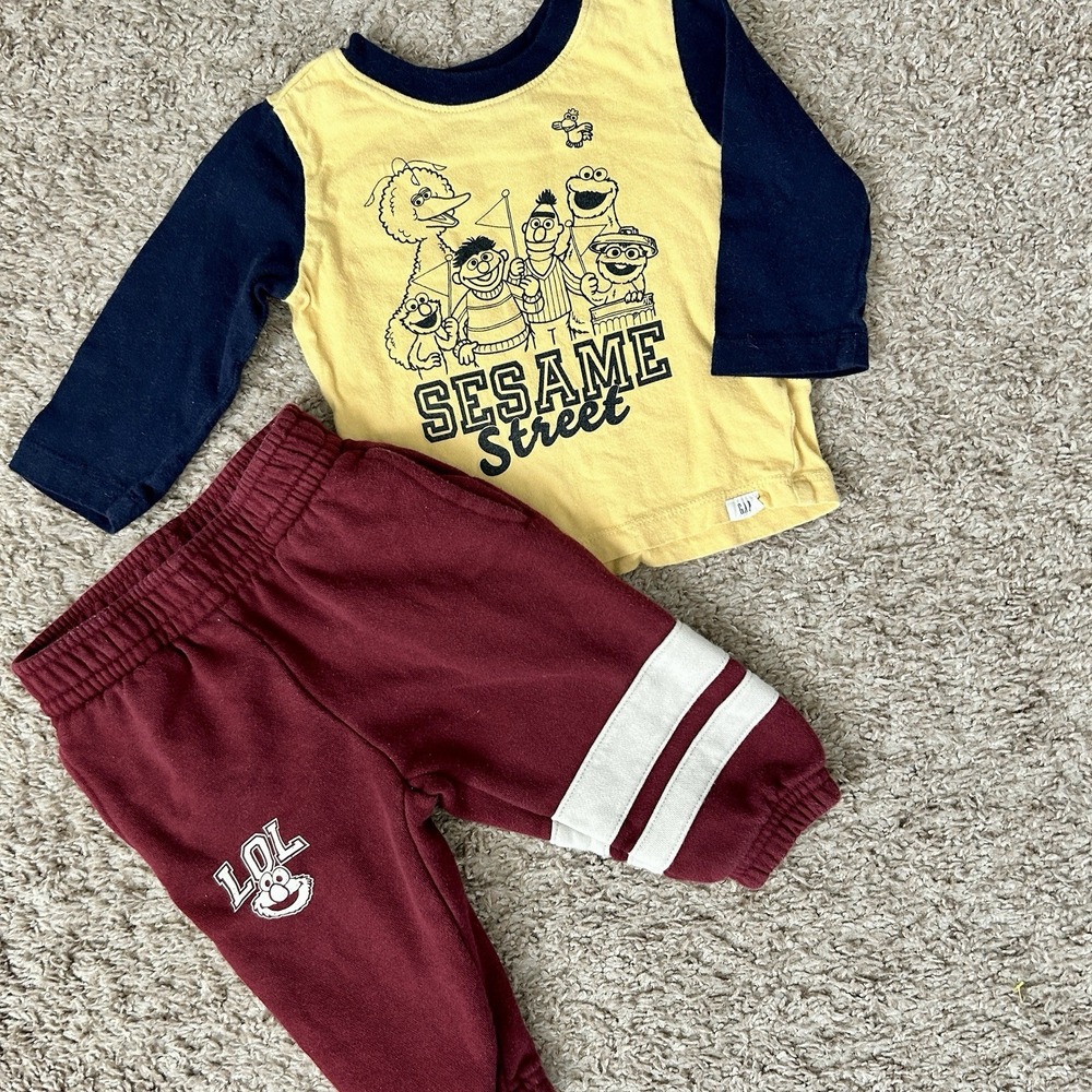 Baby Gap I Sesame Street Friends Outfit I Sweatpant & Baseball Tee I 6-12 Months